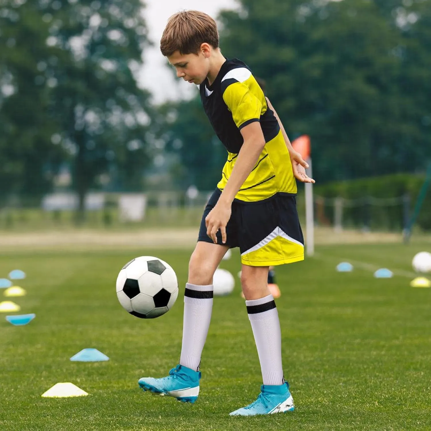 3 Pairs Kids Soccer Socks with Grip Knee High Anti Slip Football Basketball Socks for 8-14 Years Boys Girls