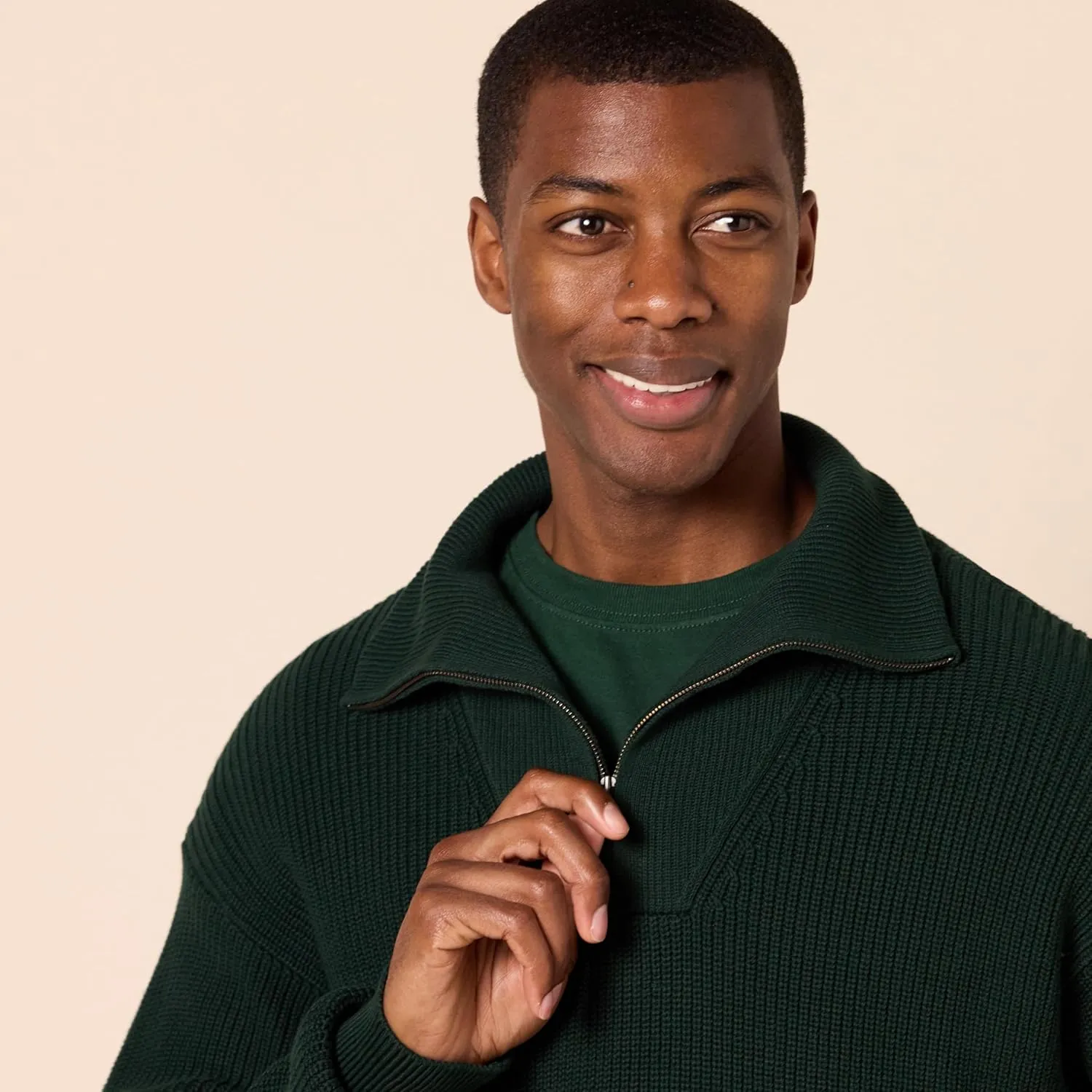 Amazon Essentials Men's Quarter-Zip Rib-Knit Relaxed-Fit Sweater