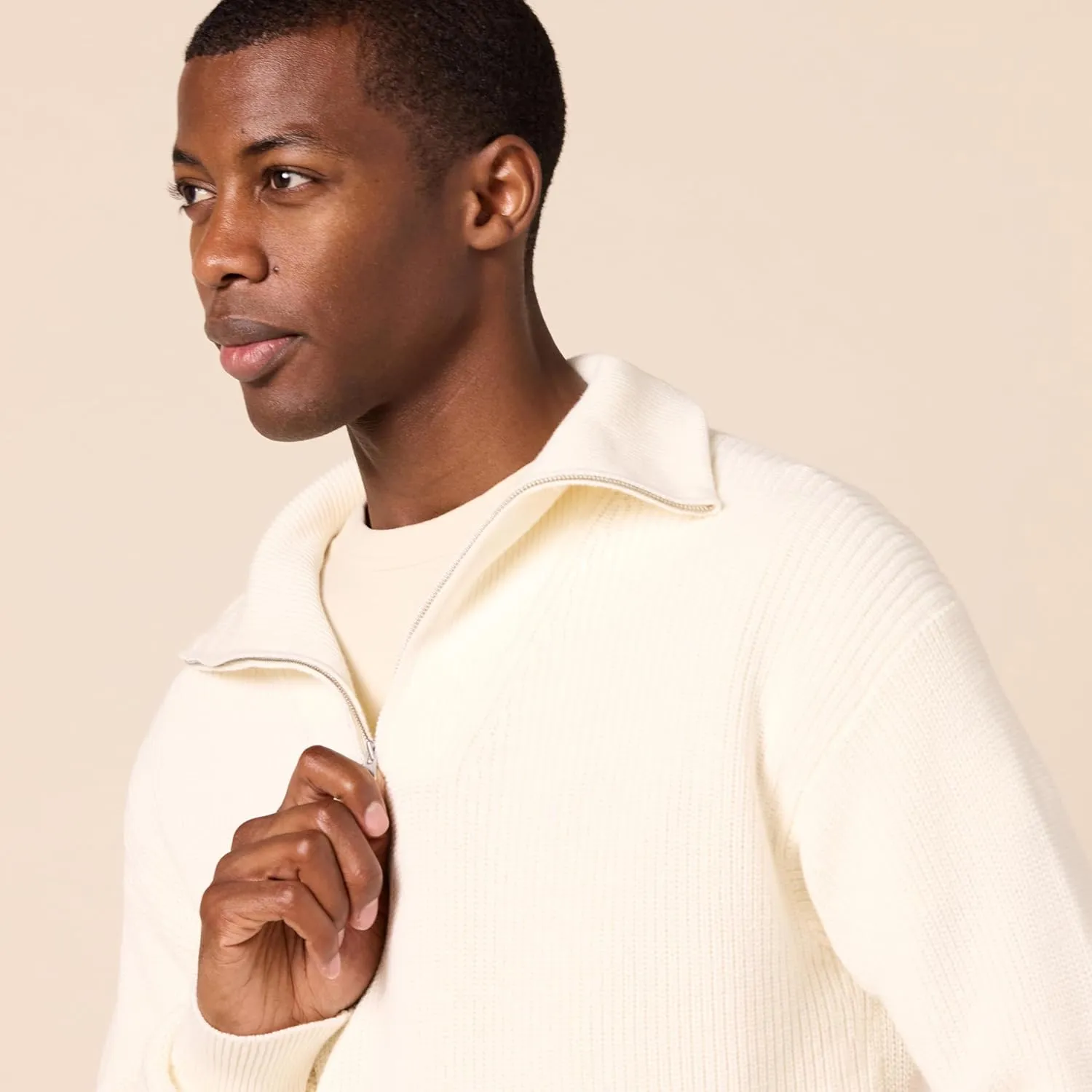 Amazon Essentials Men's Quarter-Zip Rib-Knit Relaxed-Fit Sweater