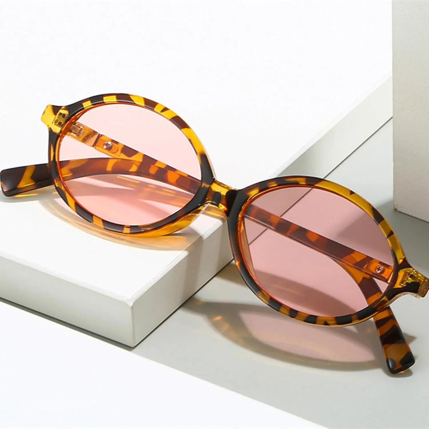 Small Fashion Oval Sunglasses for Women Hip Hop Punk Uv400 Trending