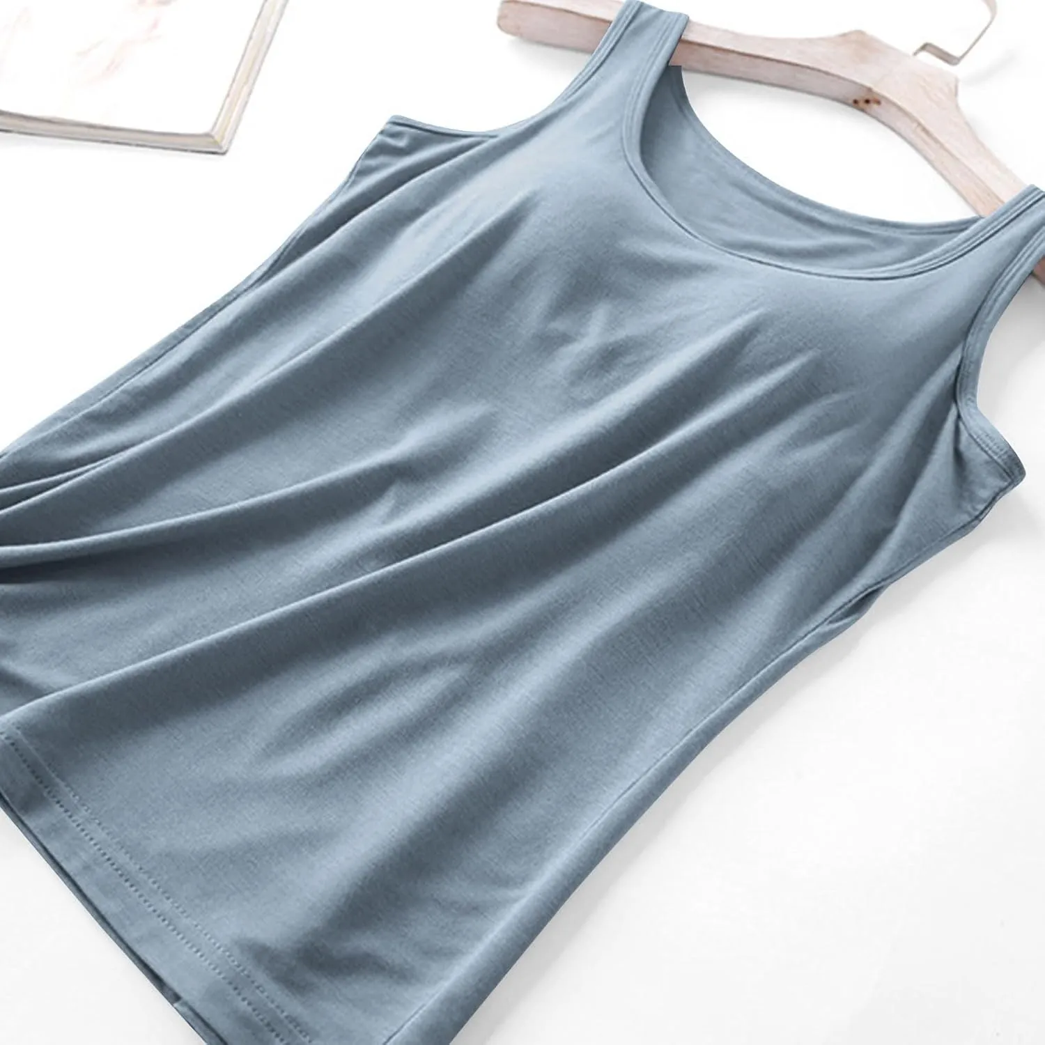 Tank Tops for Women with Built in Bras Loose Yoga Workout Top Basic Sleeveless Stretchy Gym Shirts Summer Undershirts
