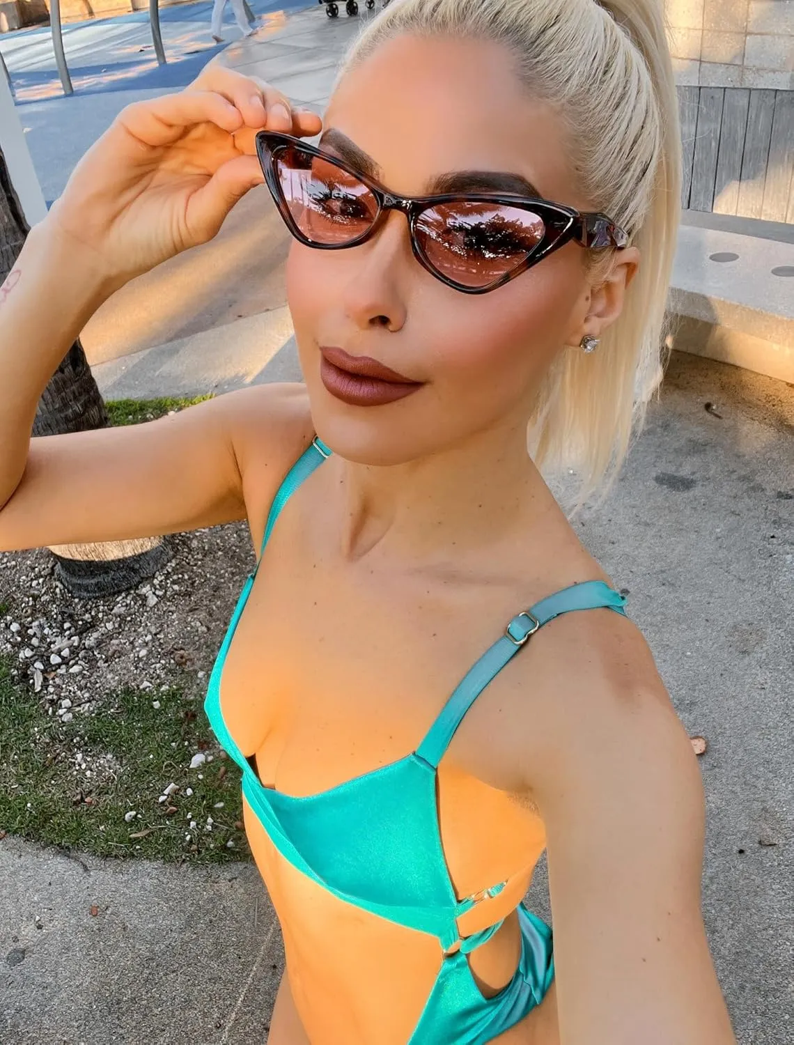 Veda Tinda Vision Cat Eye Sunglasses for Women Tinted Polarized Retro Rave Large Cateye Vintage Womens Glasses UV Protection