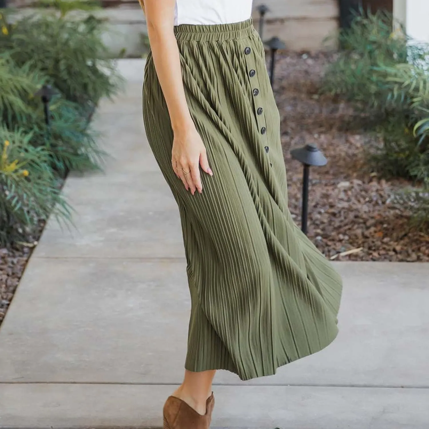 Women Lightweight Casual Flowy Long Skirt, Solid Color Basic Ruched Loose Summer Skirts Elastic Waist Comfy Breathable